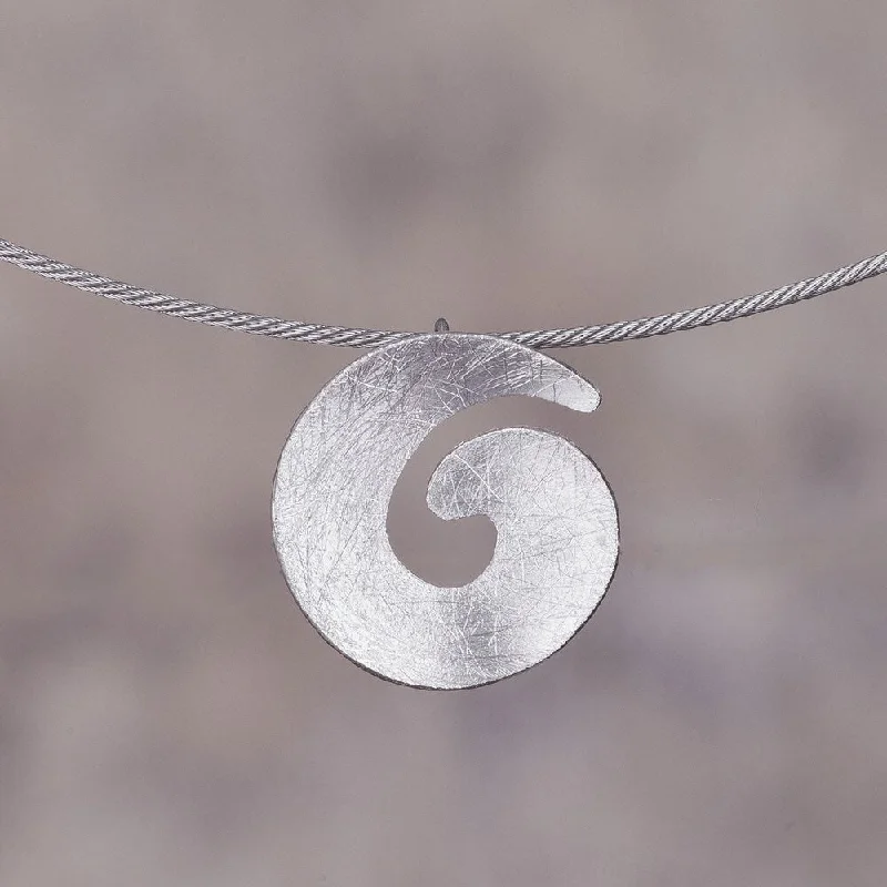 fashion pendant necklace for daily wear-Handmade Sterling Silver 'Simple Spiral' Necklace (Peru) - 7'6" x 9'6"